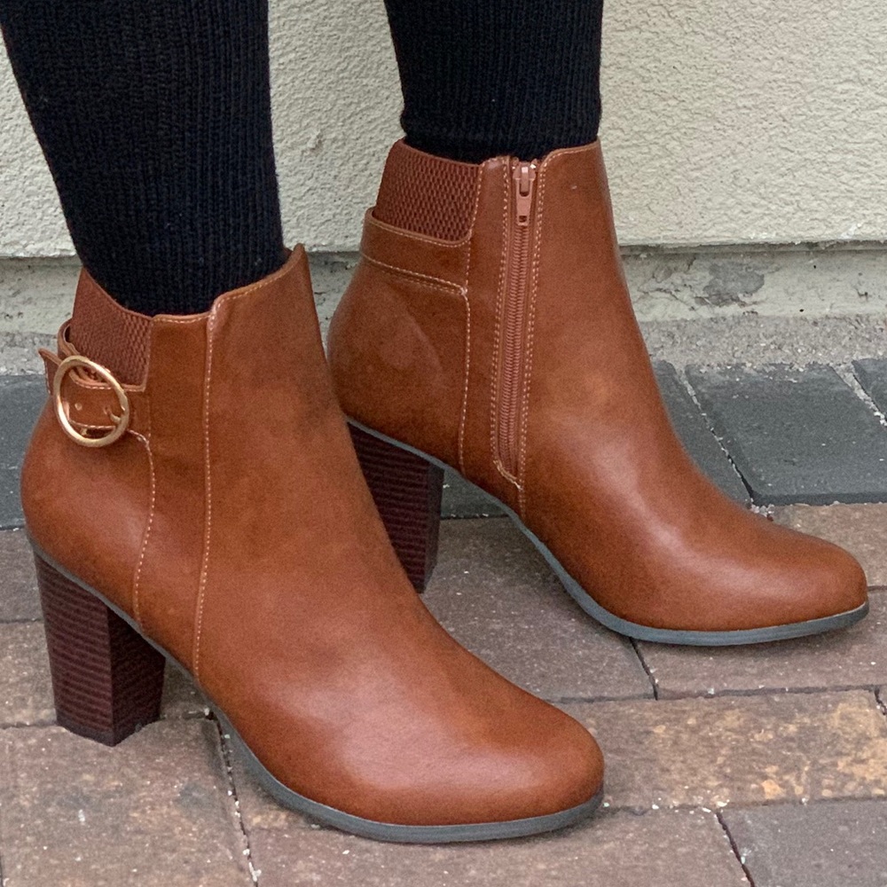 NIB Cognac Tan Buckle Detail Block Heel Ankle Boot - Picture 1 of 8